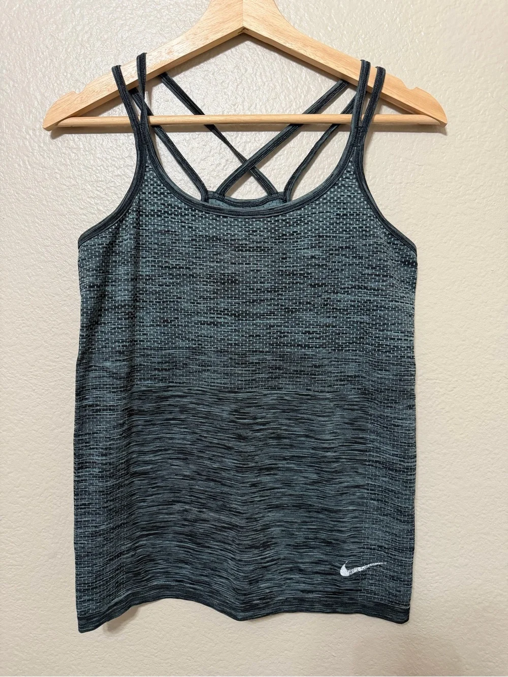 Nike Women's Black/Green Heathered Strappy Tank Top Dri-fit Gym Outdoors